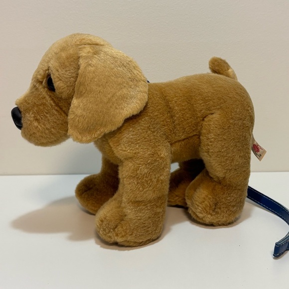 Keel Toys Labrador Puppy On Leash Plush - Picture 3 of 10